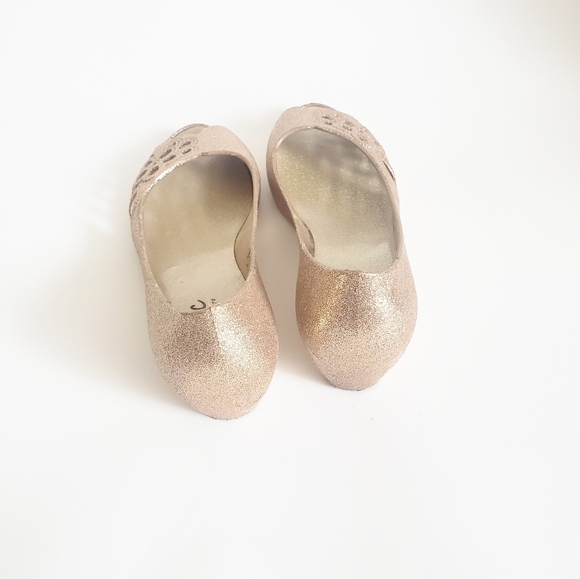 CHIC BY LADY COUTURE Gold Open Toe Flats Size 9 - Picture 6 of 7